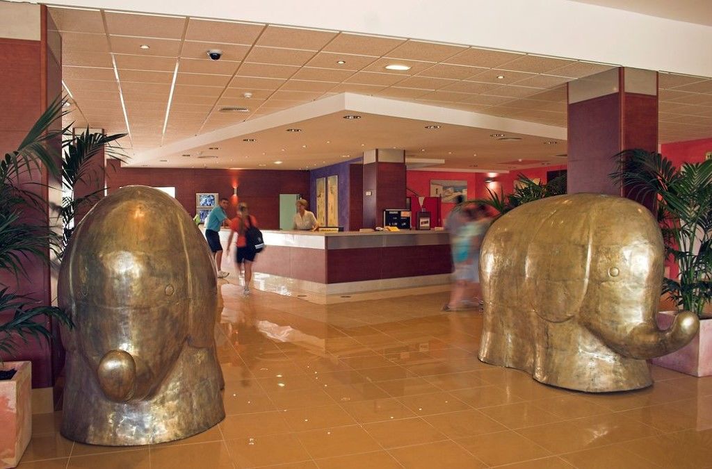 Hotel Caribe Es Canar  Interior photo