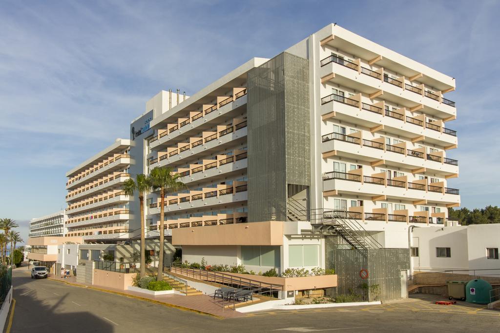 Hotel Caribe Es Canar  Exterior photo