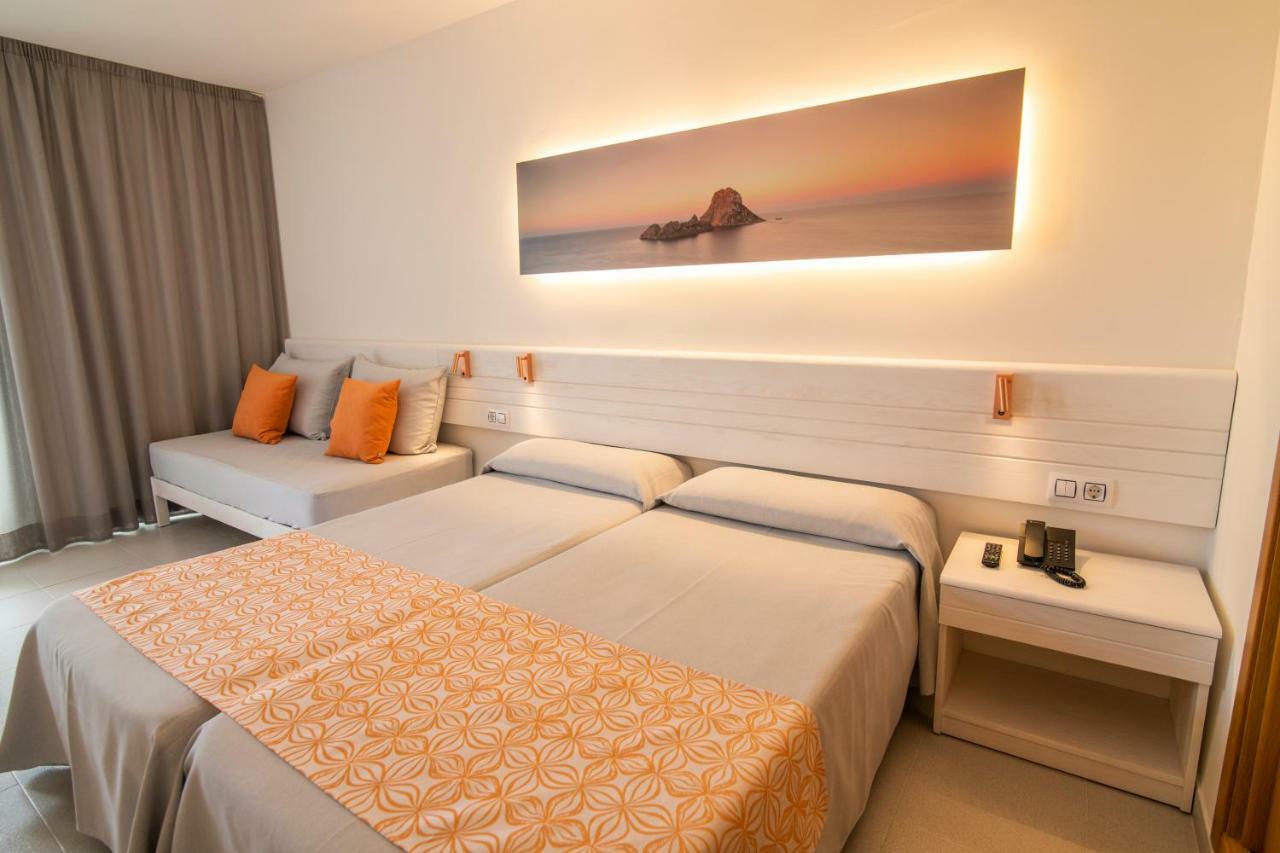 Hotel Caribe Es Canar  Exterior photo
