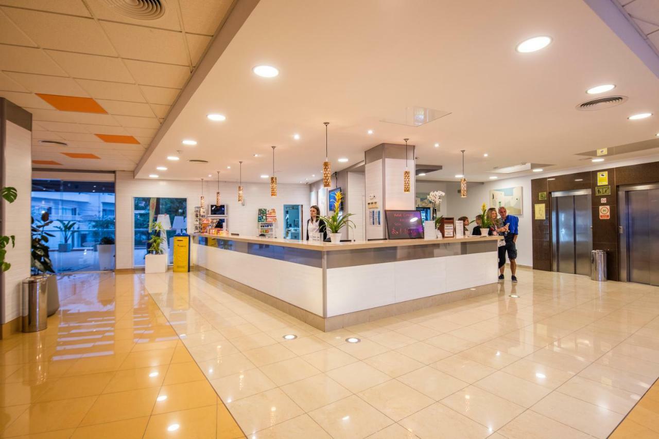 Hotel Caribe Es Canar  Exterior photo